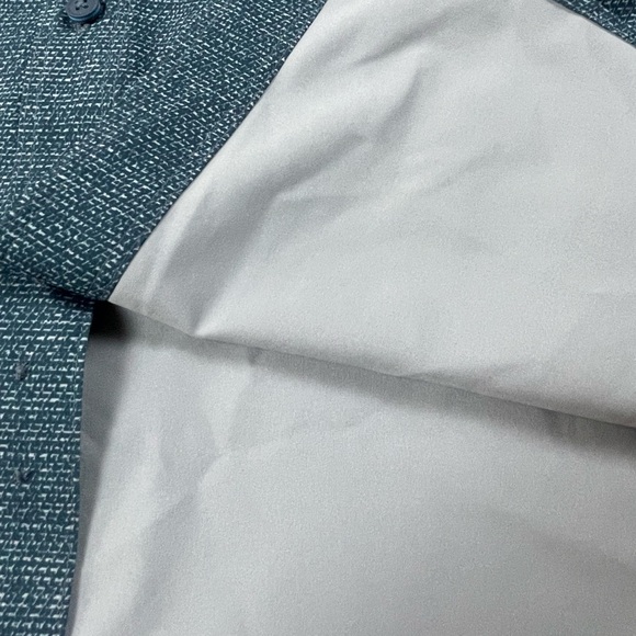 Kuhl Men’s Blue Button Down Quick Dry Performance Shirt Medium - Picture 4 of 10